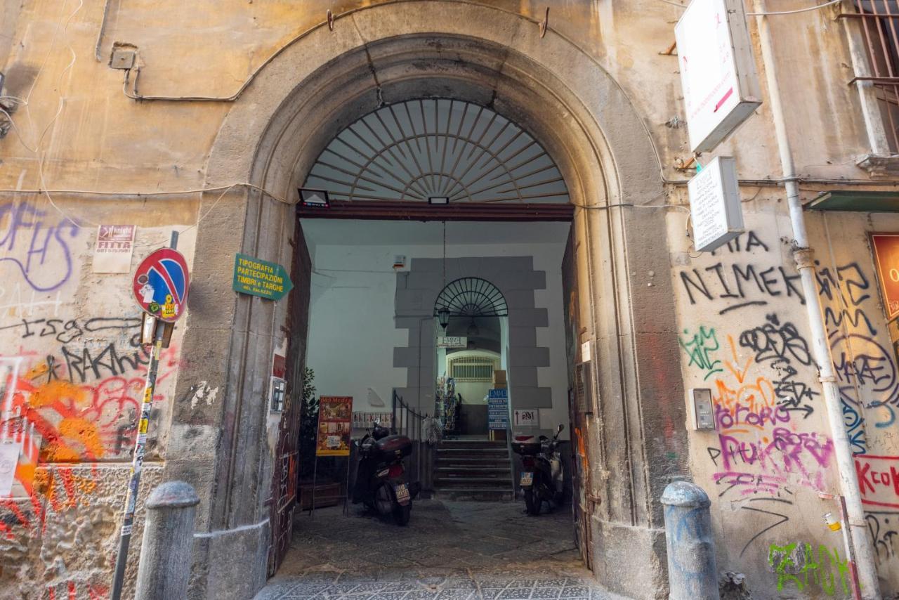 Alla Volta Di Napoli Luaran gambar