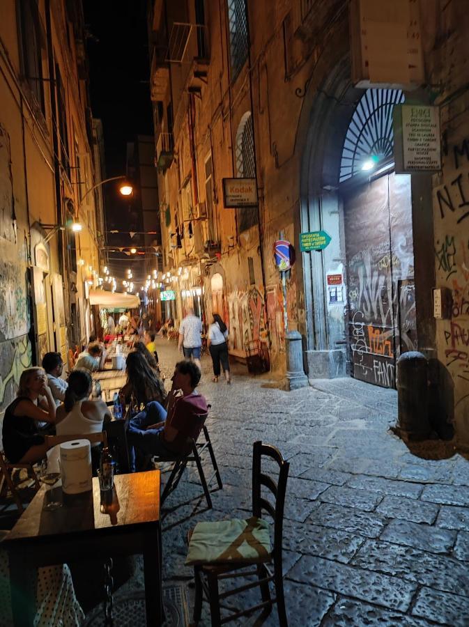 Alla Volta Di Napoli Luaran gambar